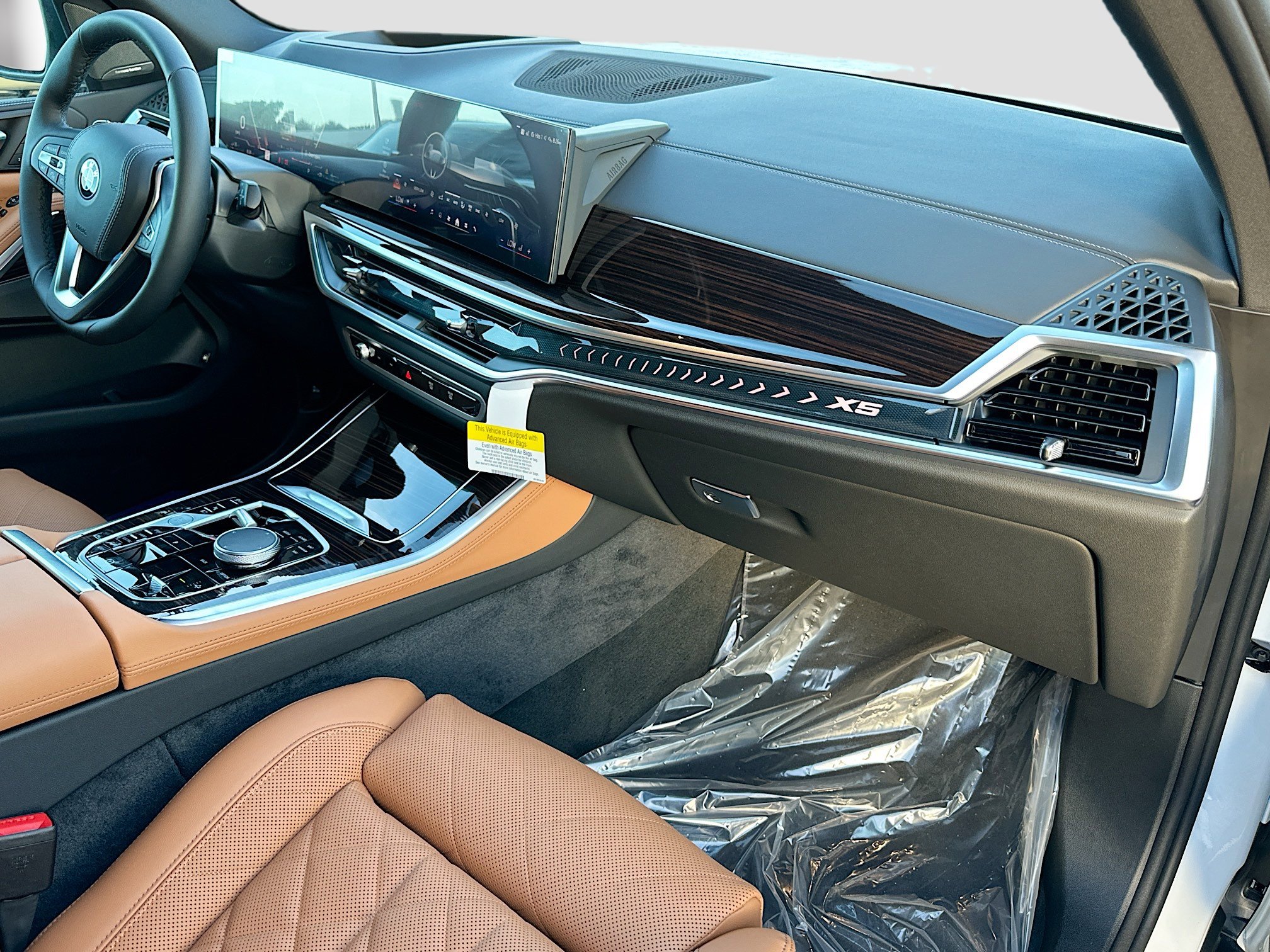 New 2026 BMW X5 xDrive50e w/ Climate Comfort Package image 24