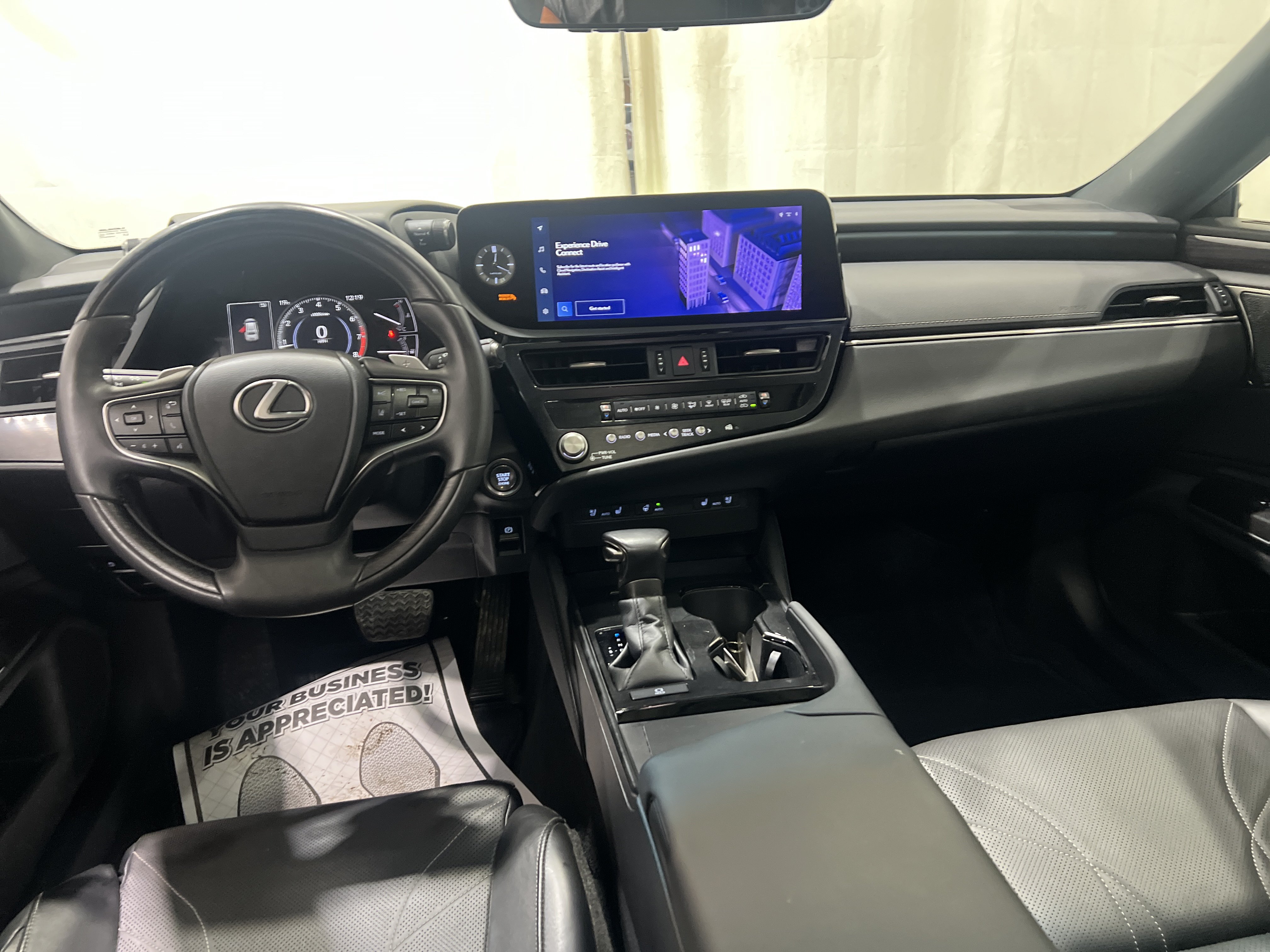 Used 2023 Lexus ES 250 w/ Premium Package AWD/4WD image 9