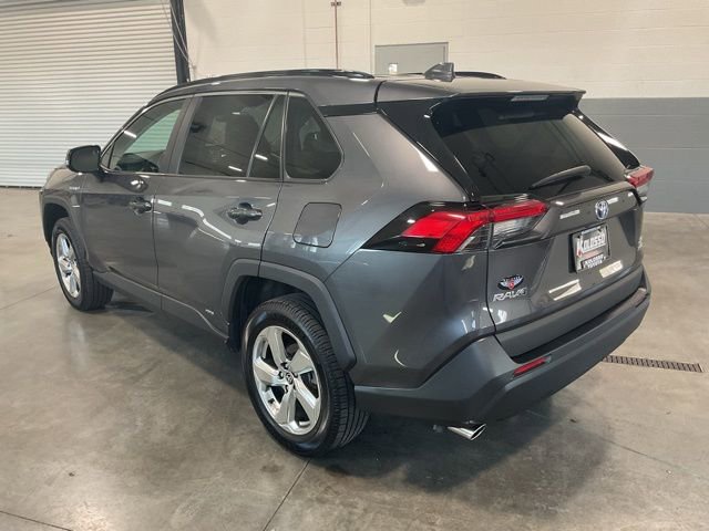 Used 2021 Toyota RAV4 XLE Premium AWD/4WD image 4