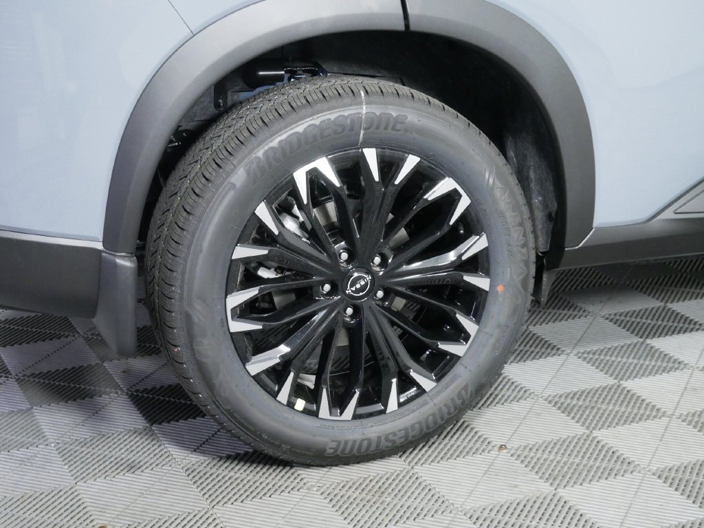 New 2026 Nissan Rogue Dark Armor AWD/4WD image 10