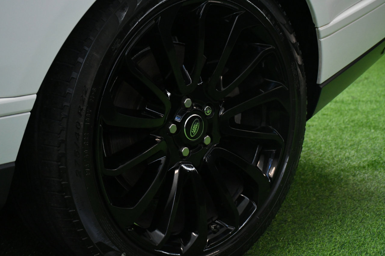 Used 2020 Land Rover Range Rover HSE AWD/4WD image 9