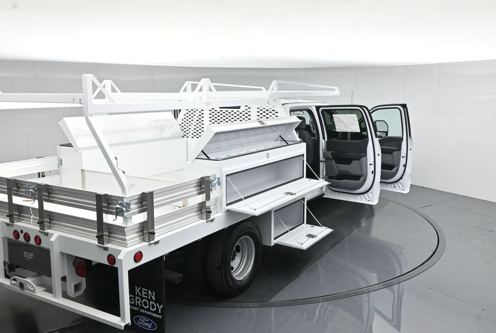 New 2026 Ford F350 XL w/ XL Chrome Package RWD image 39