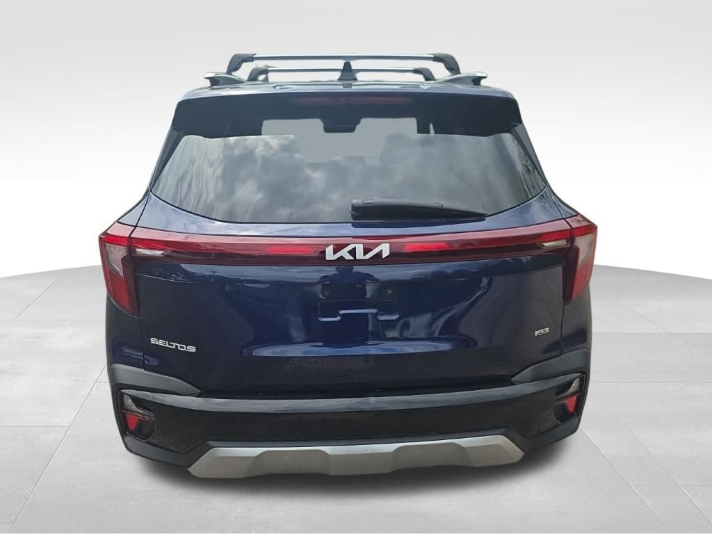 Used 2024 Kia Seltos SX w/ SX Sunroof Package AWD/4WD image 7