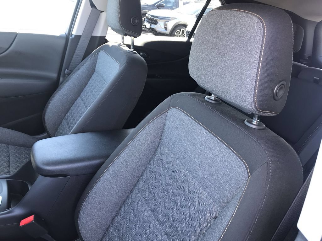 Used 2024 Chevrolet Equinox LT FWD image 11