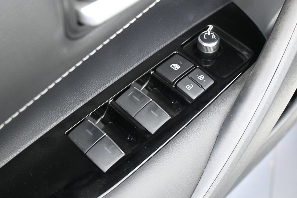 Used 2019 Toyota Corolla SE FWD image 13