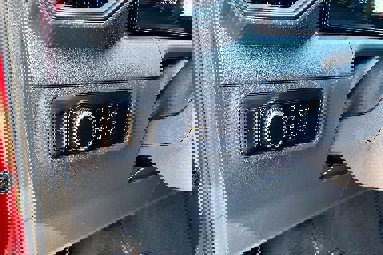 Used 2024 Ford Mustang Coupe image 29