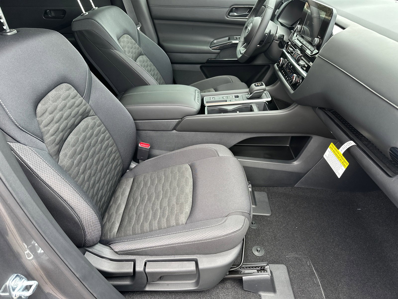 New 2025 Nissan Pathfinder SV w/ SV Premium Package image 13