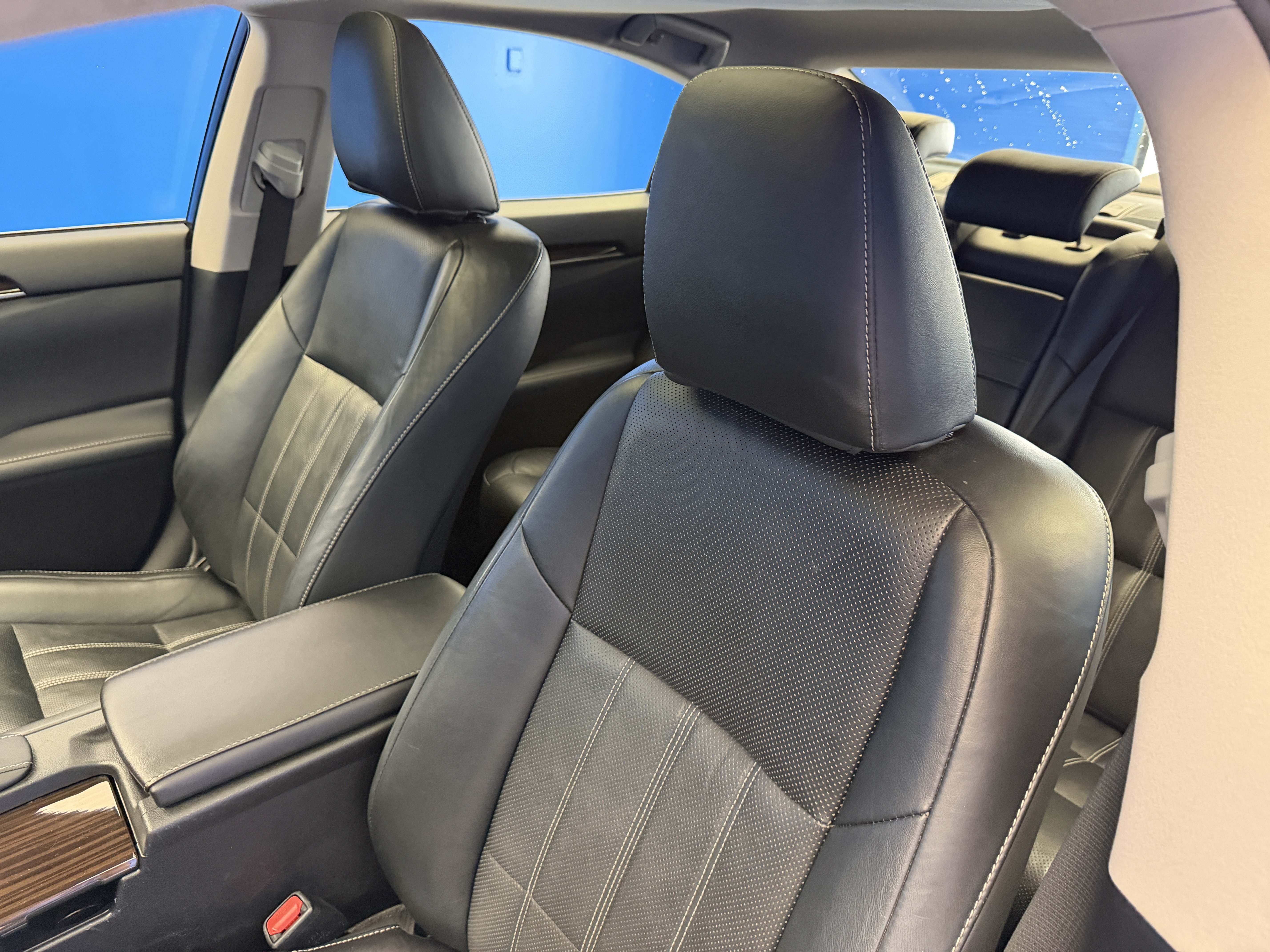 Used 2016 Lexus ES 300h w/ Luxury Package w/Wood Trim FWD image 12