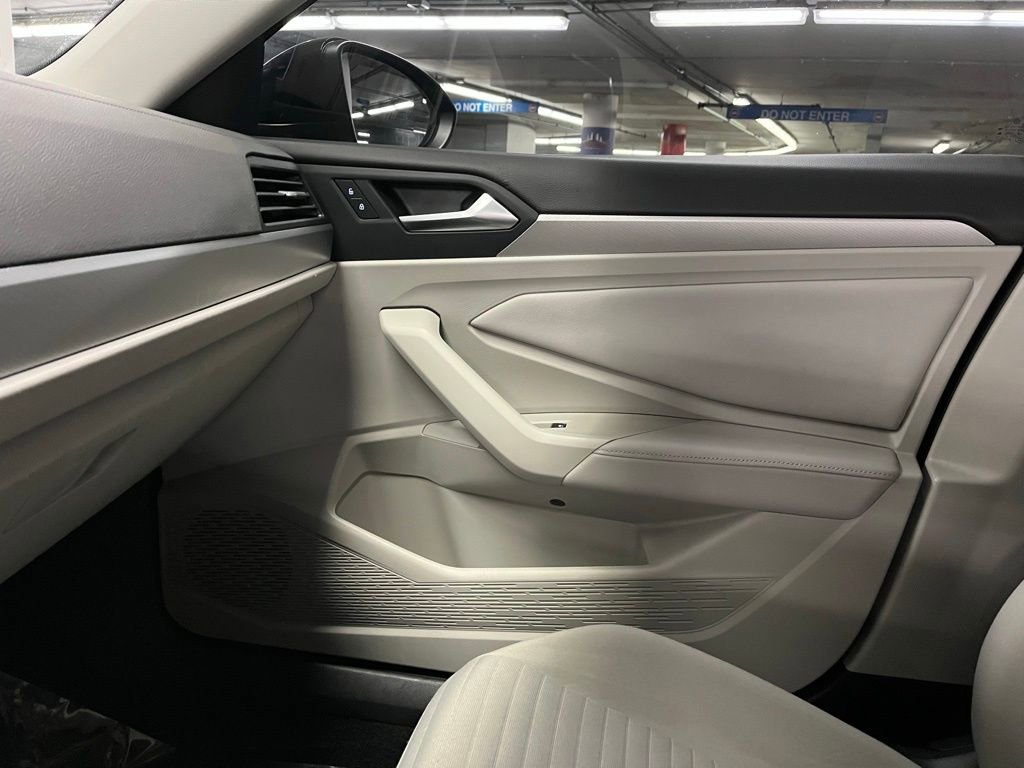 Certified 2023 Volkswagen Jetta S image 27