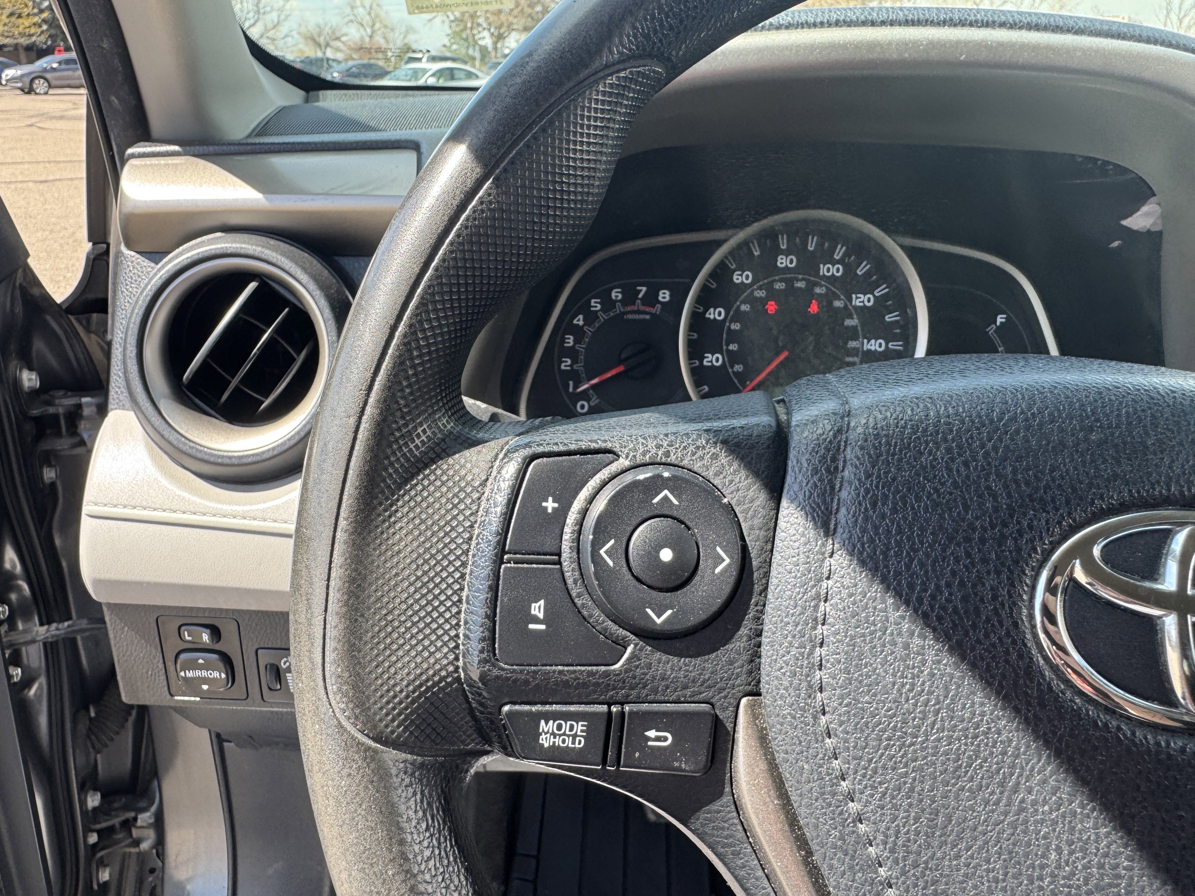 Used 2013 Toyota RAV4 LE image 22