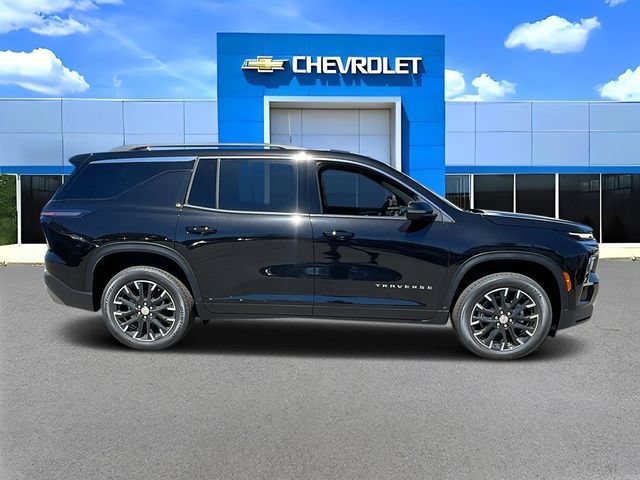 New 2026 Chevrolet Traverse LT w/ Sun and Wheel Package FWD image 3