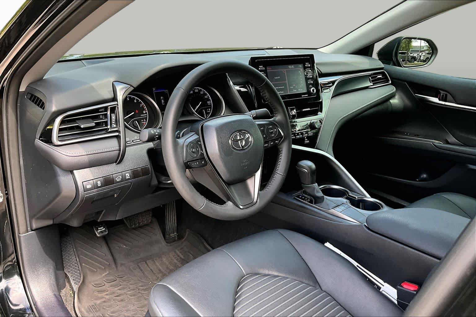 Used 2024 Toyota Camry SE FWD image 18