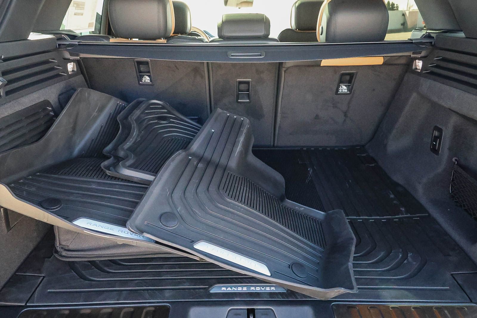 New 2025 Land Rover Range Rover Sport Dynamic SE image 38