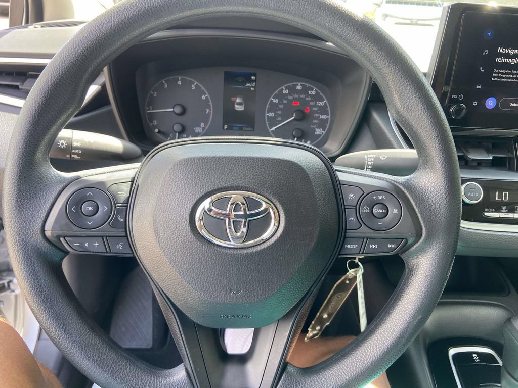Used 2023 Toyota Corolla LE FWD image 34