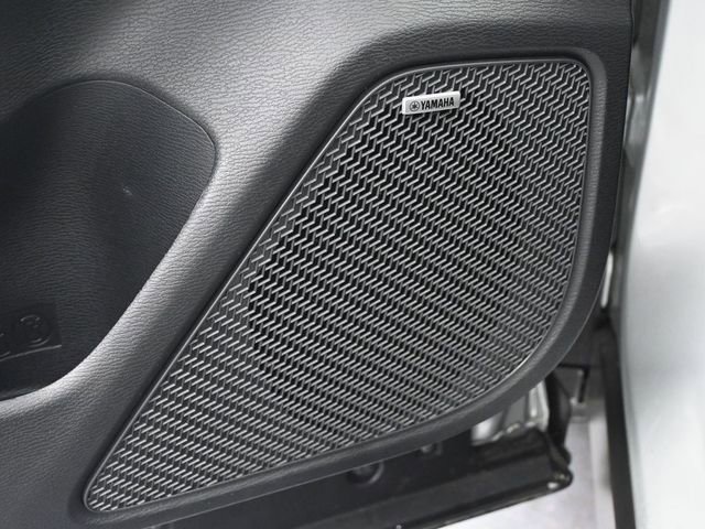 Used 2025 Mitsubishi Outlander SE image 11