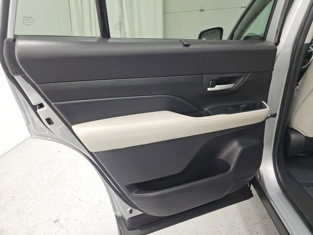 Certified 2024 Toyota Grand Highlander XLE image 28