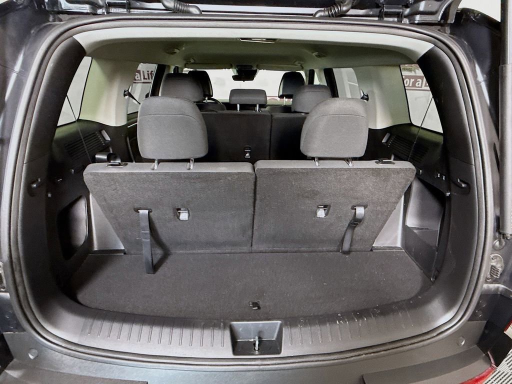 Used 2025 Hyundai Santa Fe SE image 28