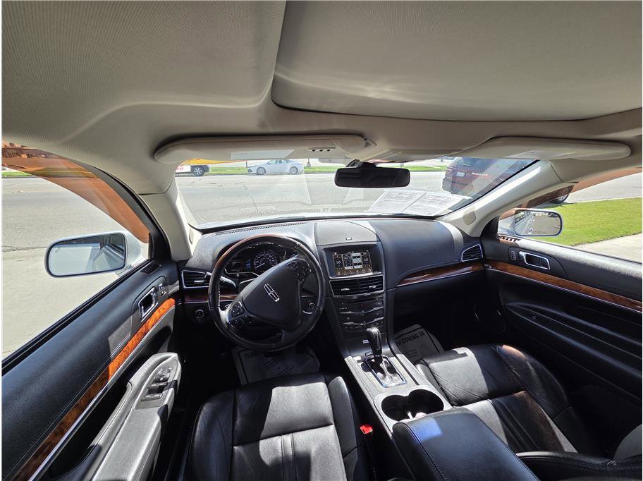 Used 2018 Lincoln MKT AWD w/ Technology Package image 14