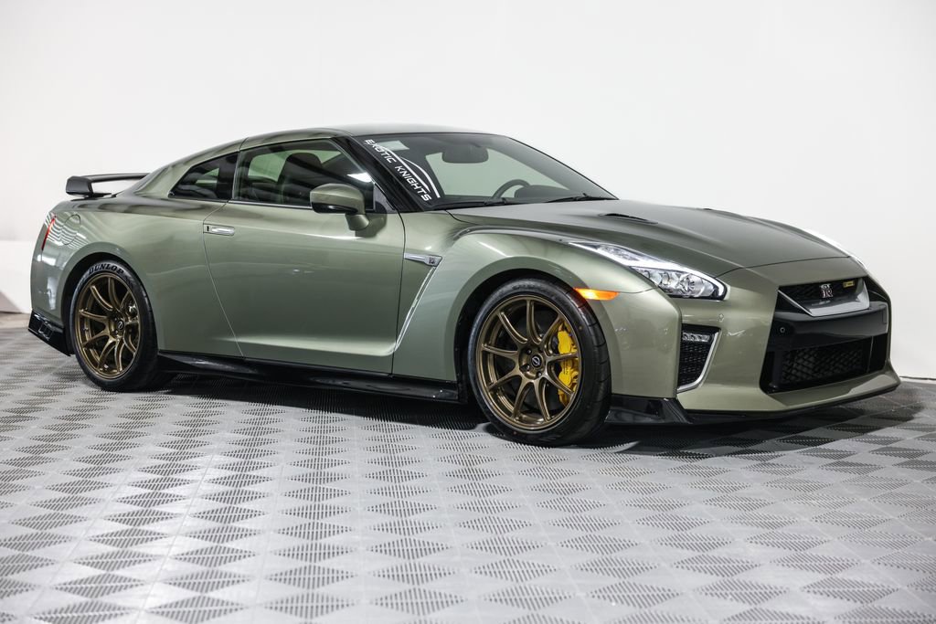 Used 2021 Nissan GT-R Premium image 4