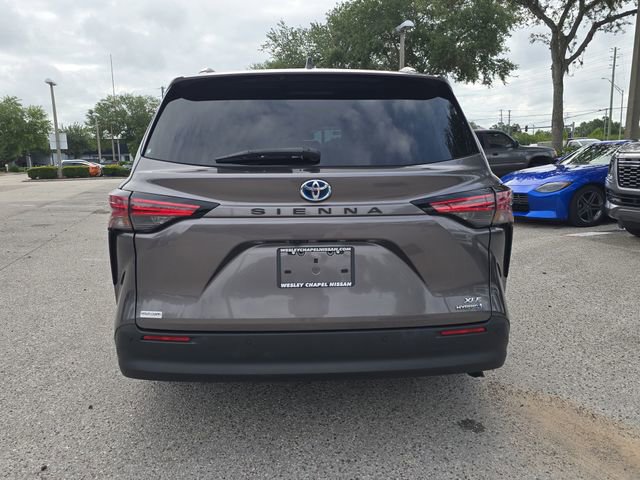 Used 2022 Toyota Sienna XLE FWD image 7