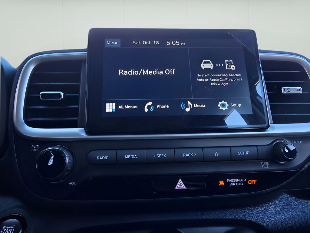 Used 2025 Hyundai Venue SEL image 21