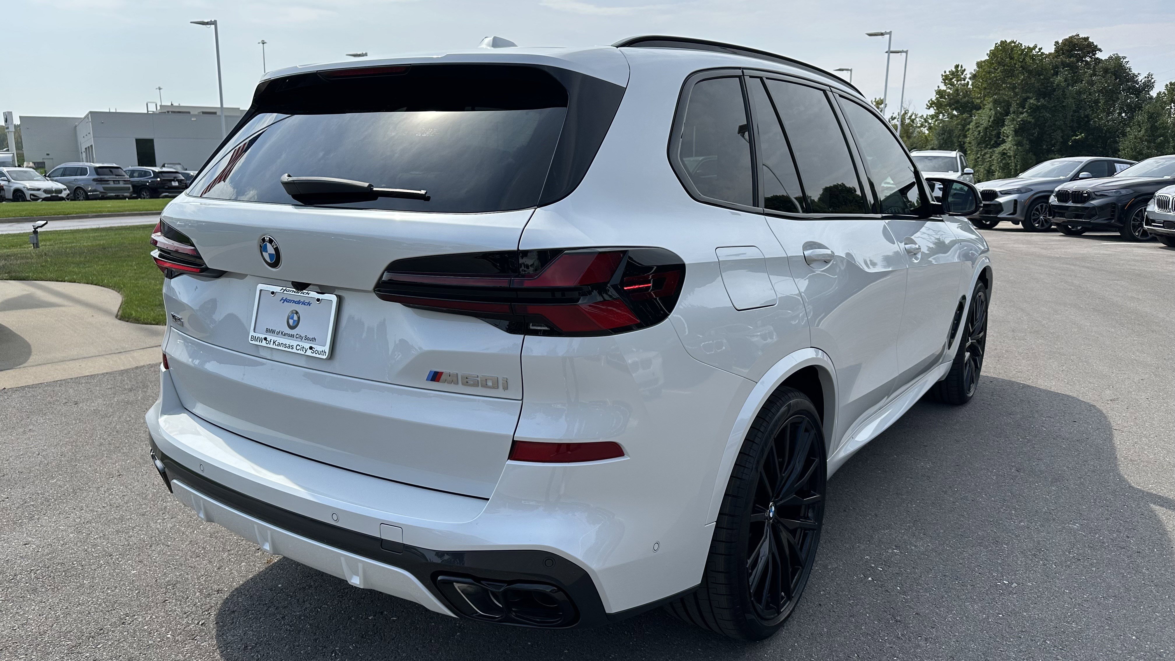 Used 2026 BMW X5 M60i w/ Executive Package image 10