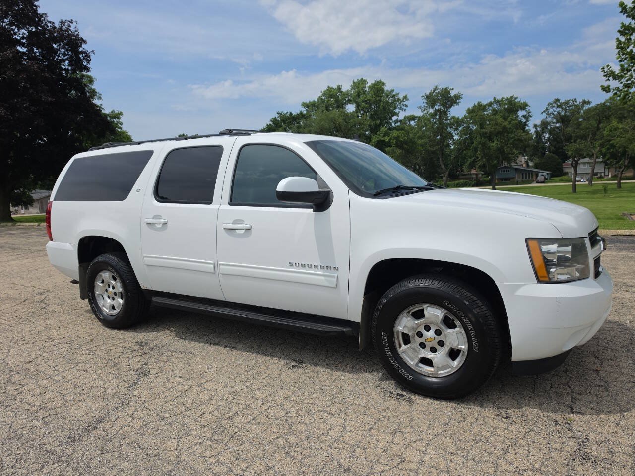 Used 2012 Chevrolet Suburban LT AWD/4WD image 6
