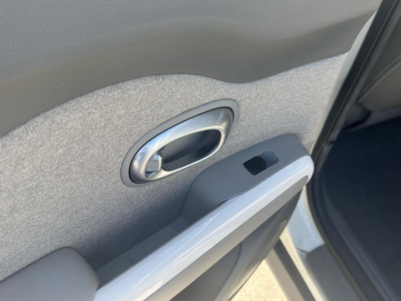 Used 2016 Kia Soul EV FWD image 38