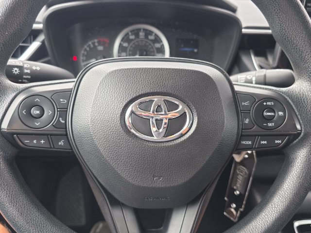 Used 2022 Toyota Corolla LE FWD image 25