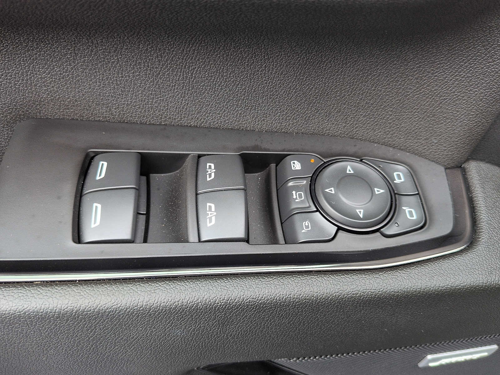 Used 2024 GMC Sierra 2500 AT4 w/ AT4 Premium Plus Package AWD/4WD image 17
