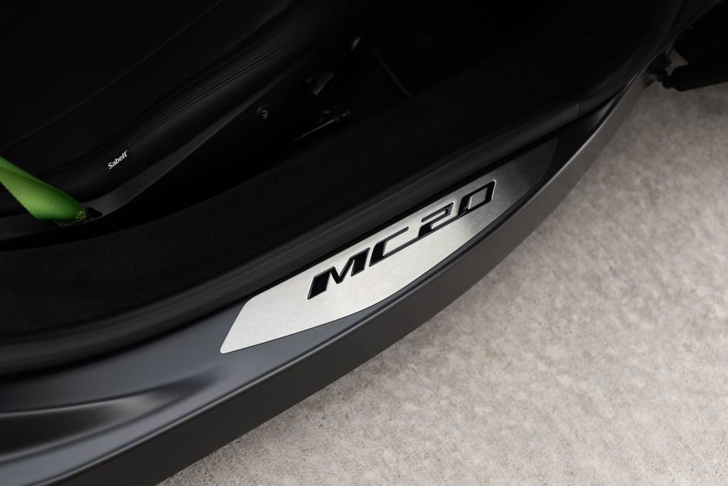 Used 2023 Maserati MC20 Spyder RWD image 21
