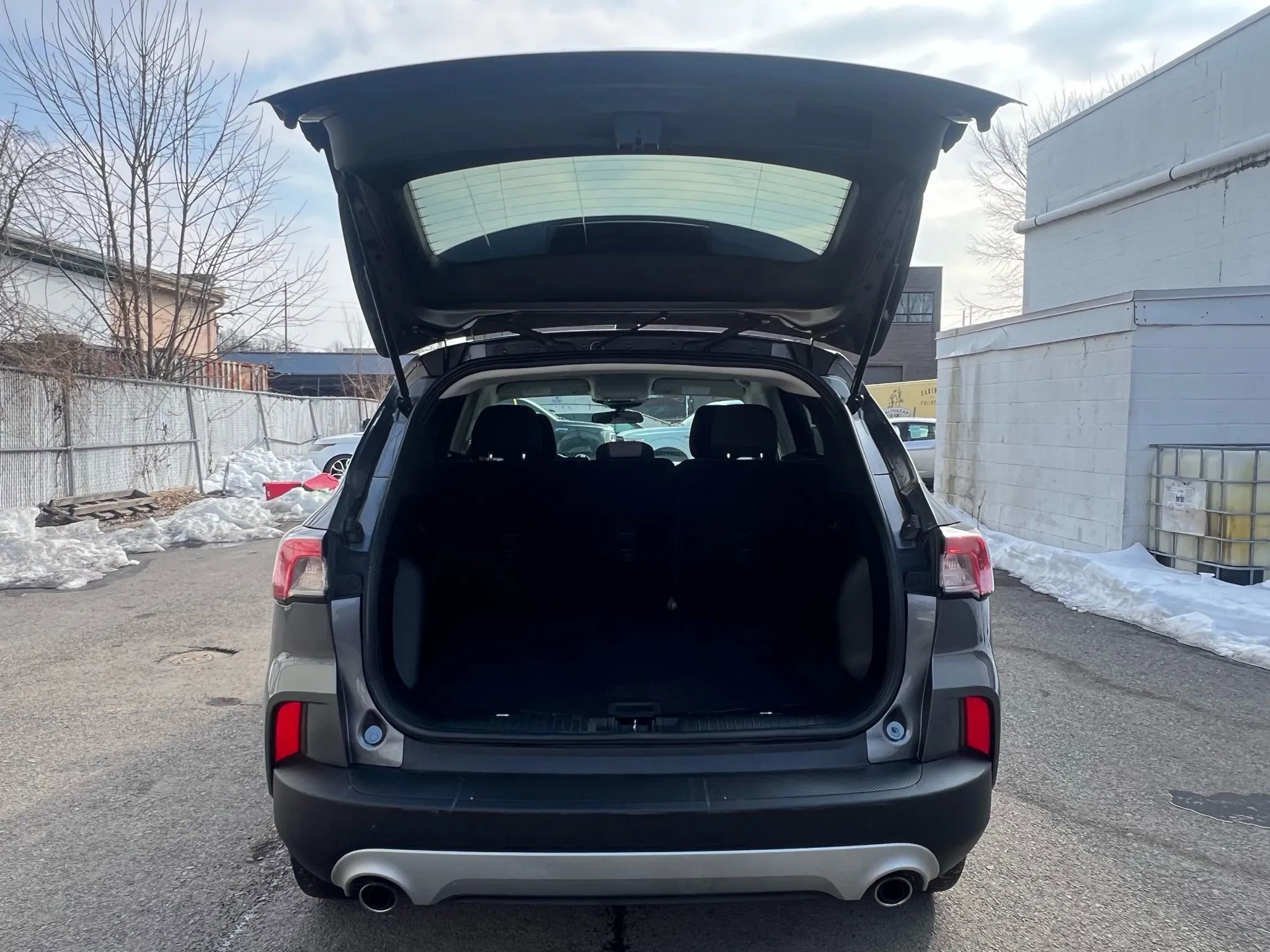 Used 2021 Ford Escape SE image 9