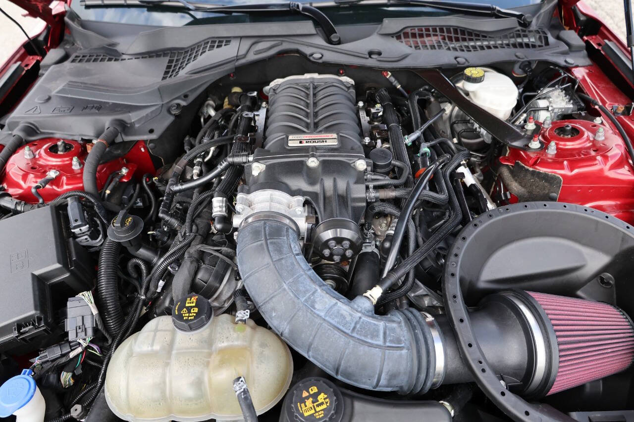 Used 2020 Ford Mustang GT Premium w/ GT Performance Package RWD image 12