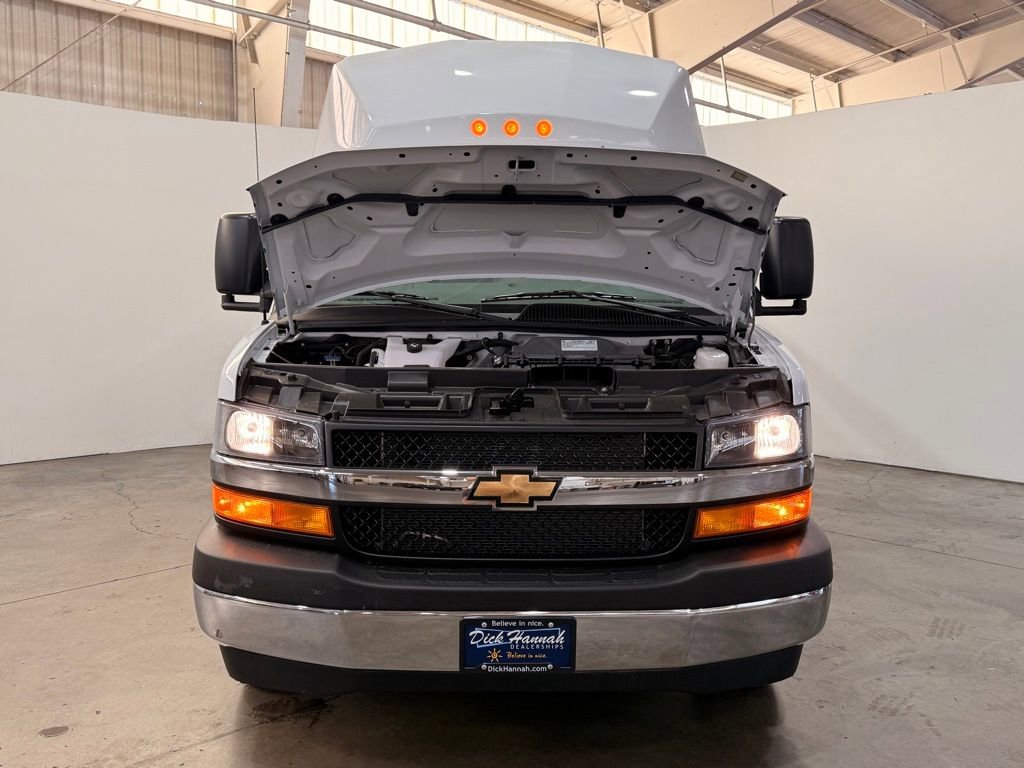 New 2025 Chevrolet Express 3500 w/ Power Convenience Package image 4