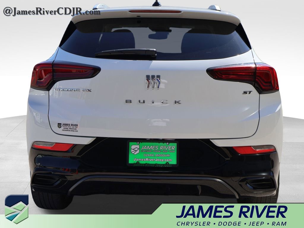 Used 2024 Buick Encore GX Sport Touring image 4