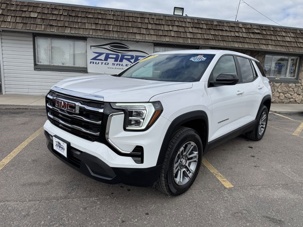 Used 2025 GMC Terrain Elevation image 3