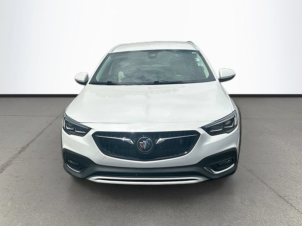 Used 2019 Buick Regal Essence w/ Driver Confidence Package I AWD/4WD image 2
