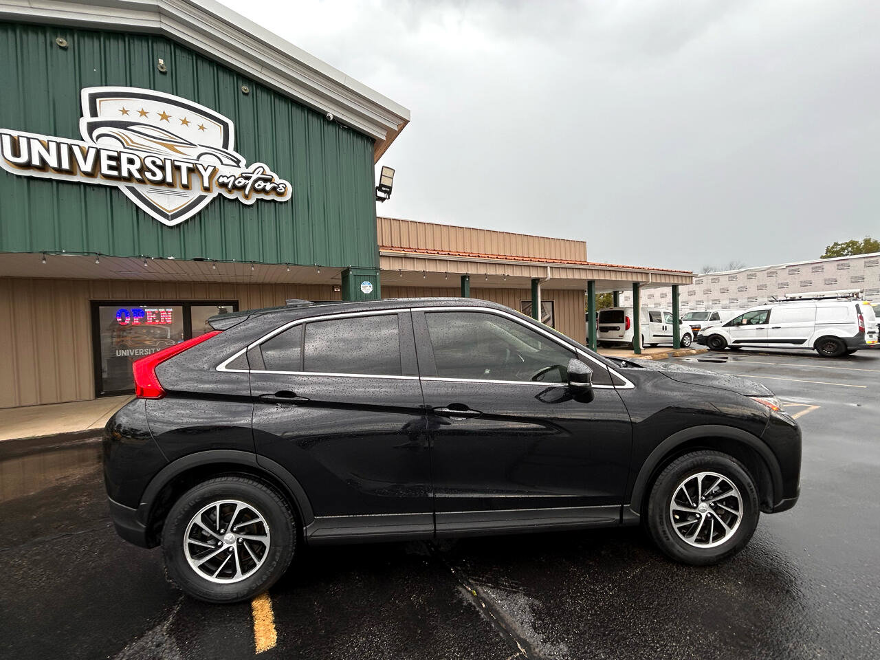 Used 2020 Mitsubishi Eclipse Cross ES image 2