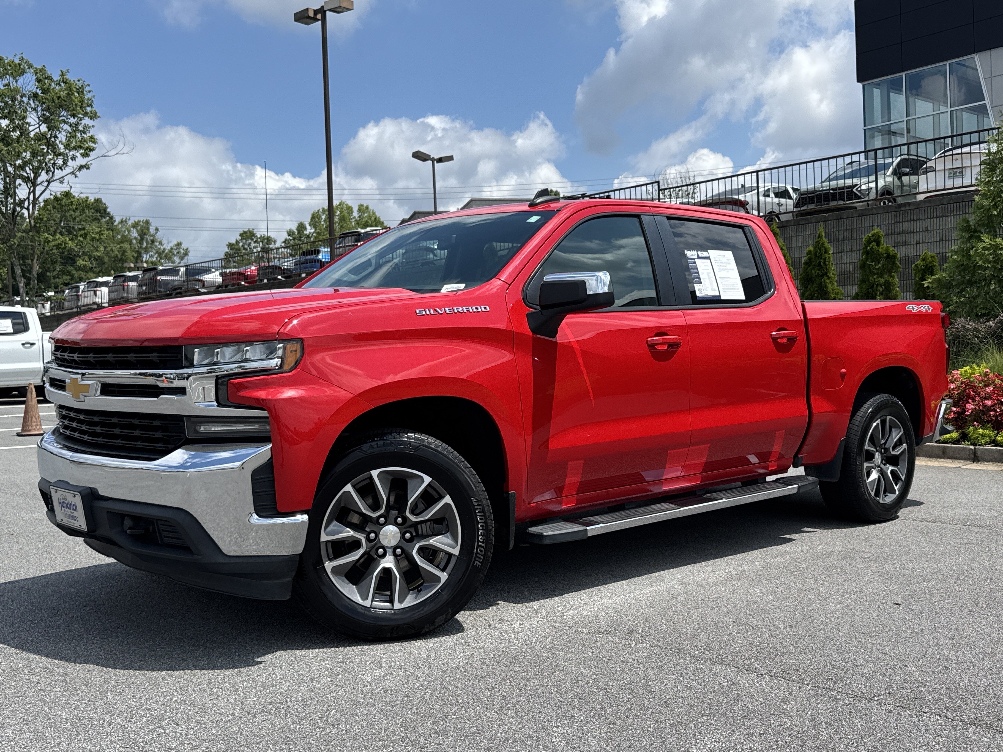 Used 2019 Chevrolet Silverado 1500 LT w/ All-Star Edition AWD/4WD image 5