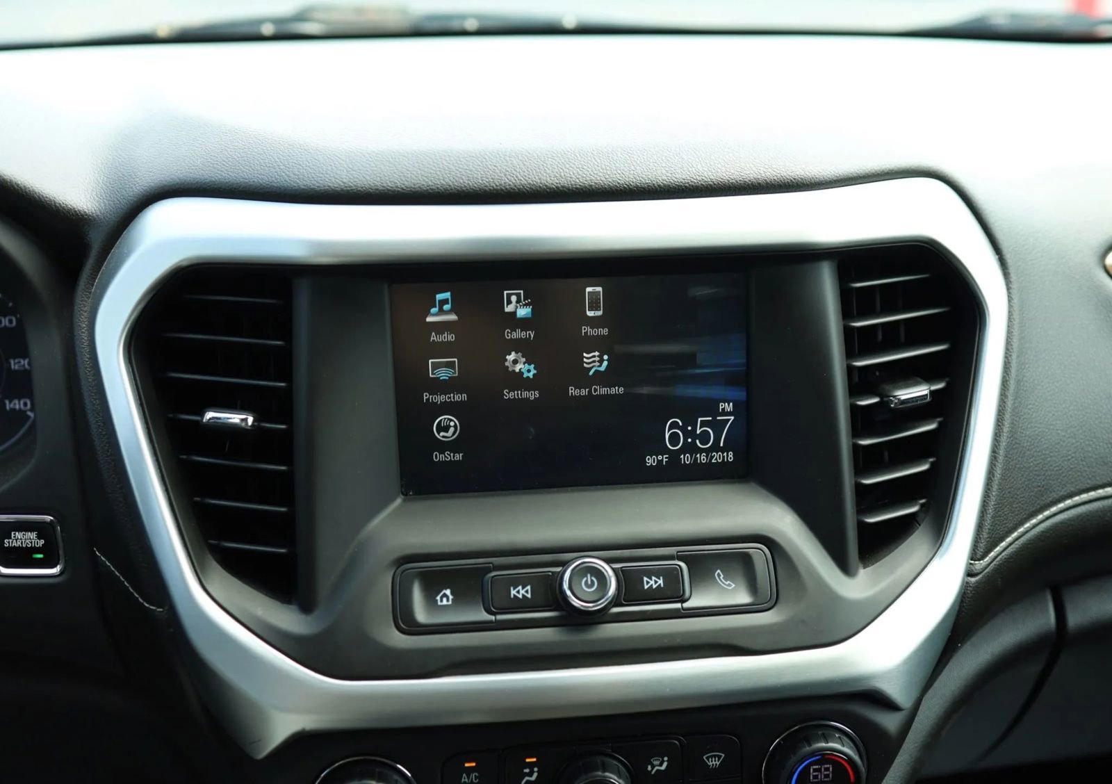 Used 2018 GMC Acadia SLE w/ LPO, Black Accent Package image 17