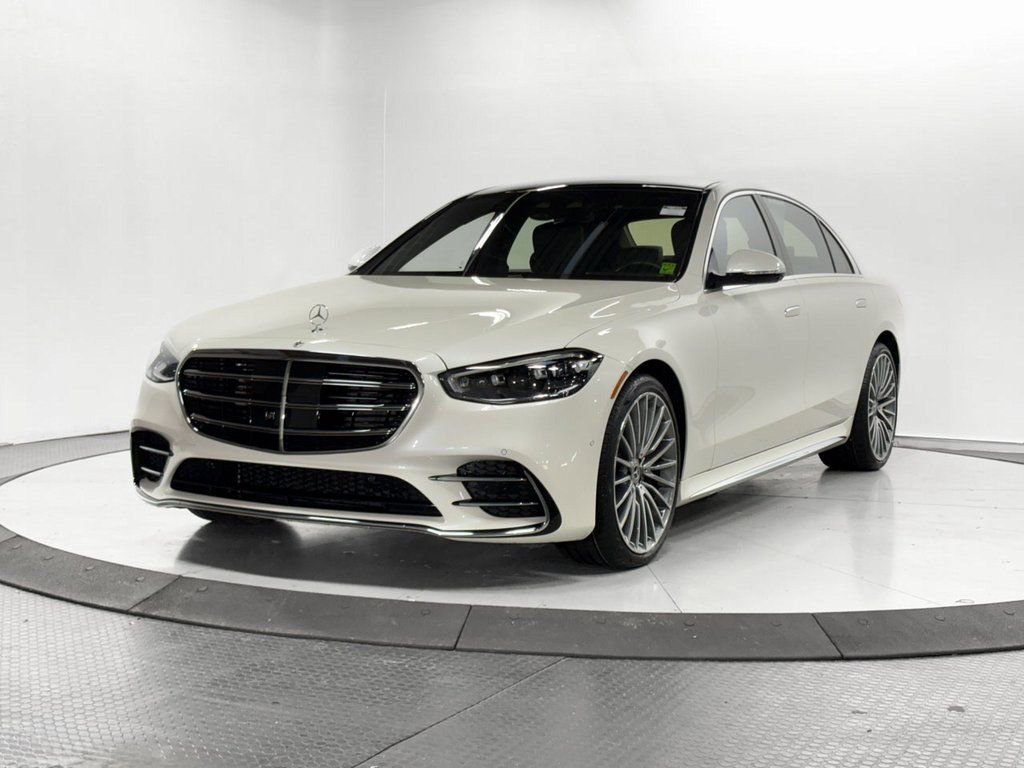 Used 2023 Mercedes-Benz S 500 4MATIC w/ AMG Line image 3