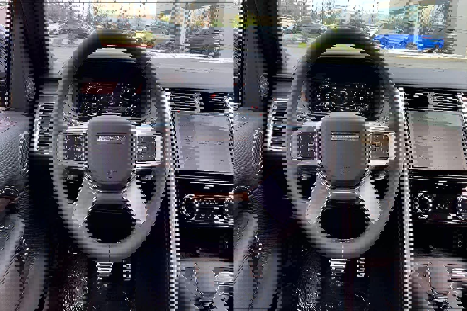 New 2026 Land Rover Discovery Dynamic SE image 15