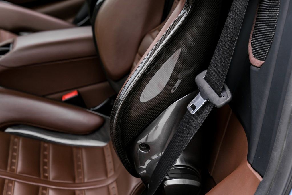 Used 2022 Ferrari SF90 Spider image 38