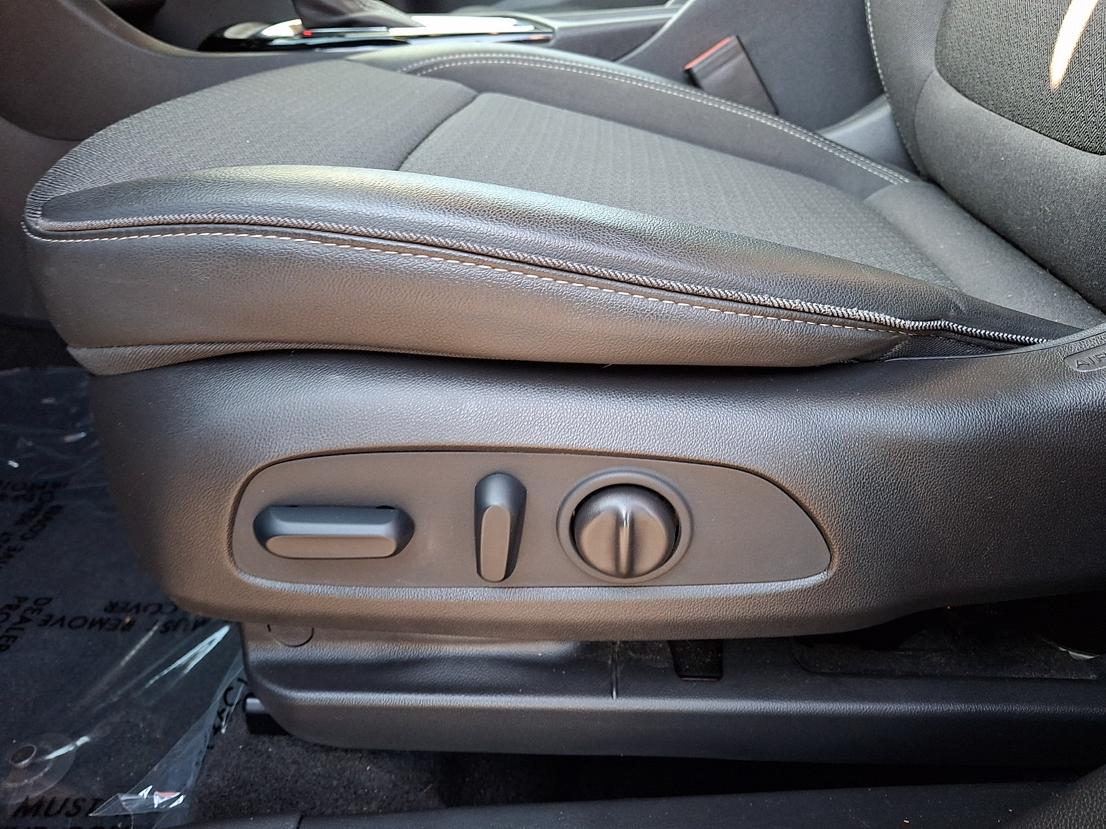 Certified 2023 Buick Encore GX Preferred w/ Cold Weather Comfort Package FWD image 15