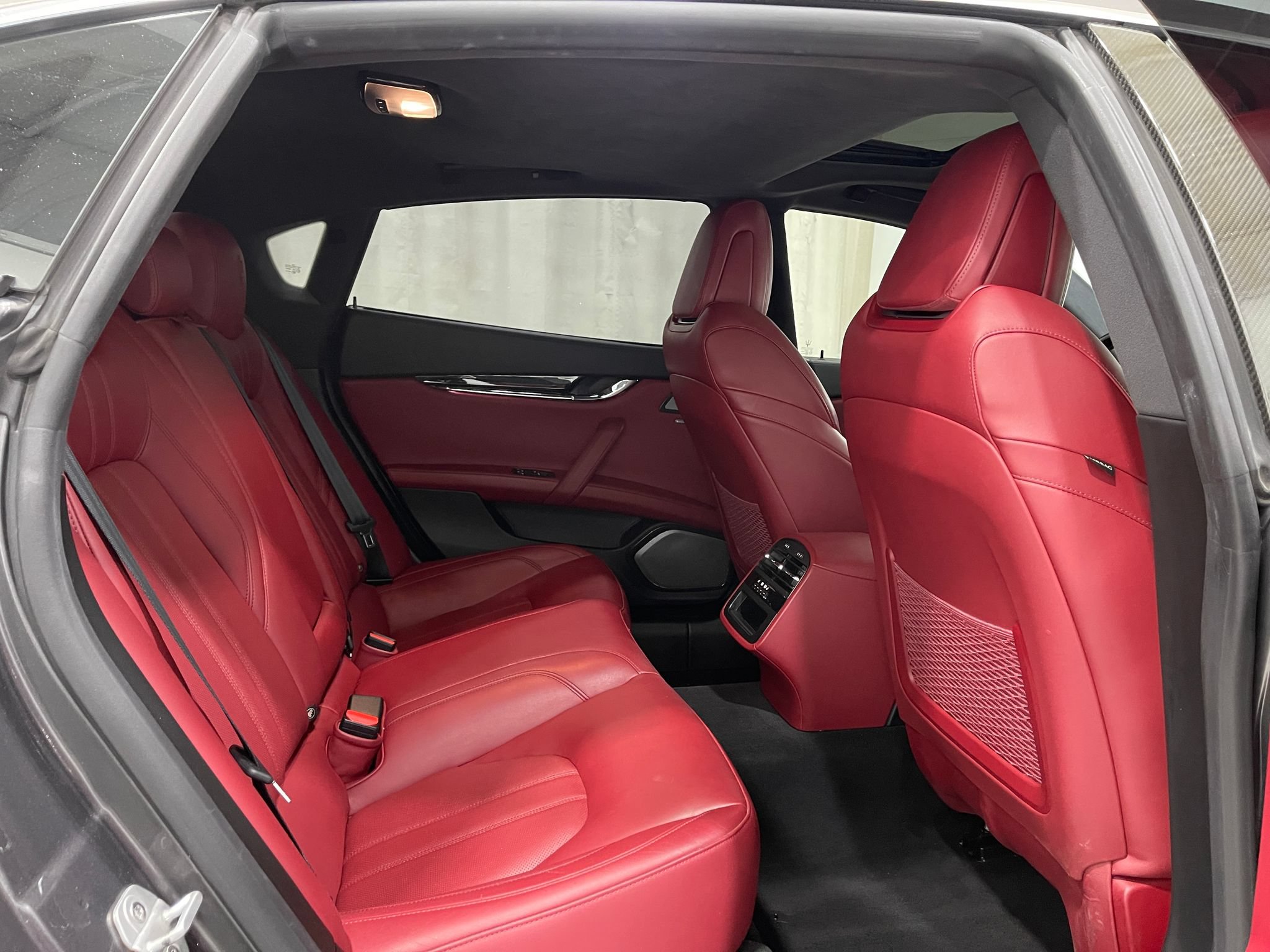 Used 2018 Maserati Quattroporte S GranSport Q4 AWD/4WD image 30