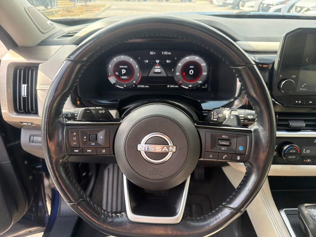 Used 2022 Nissan Pathfinder Platinum w/ Cargo Package image 32