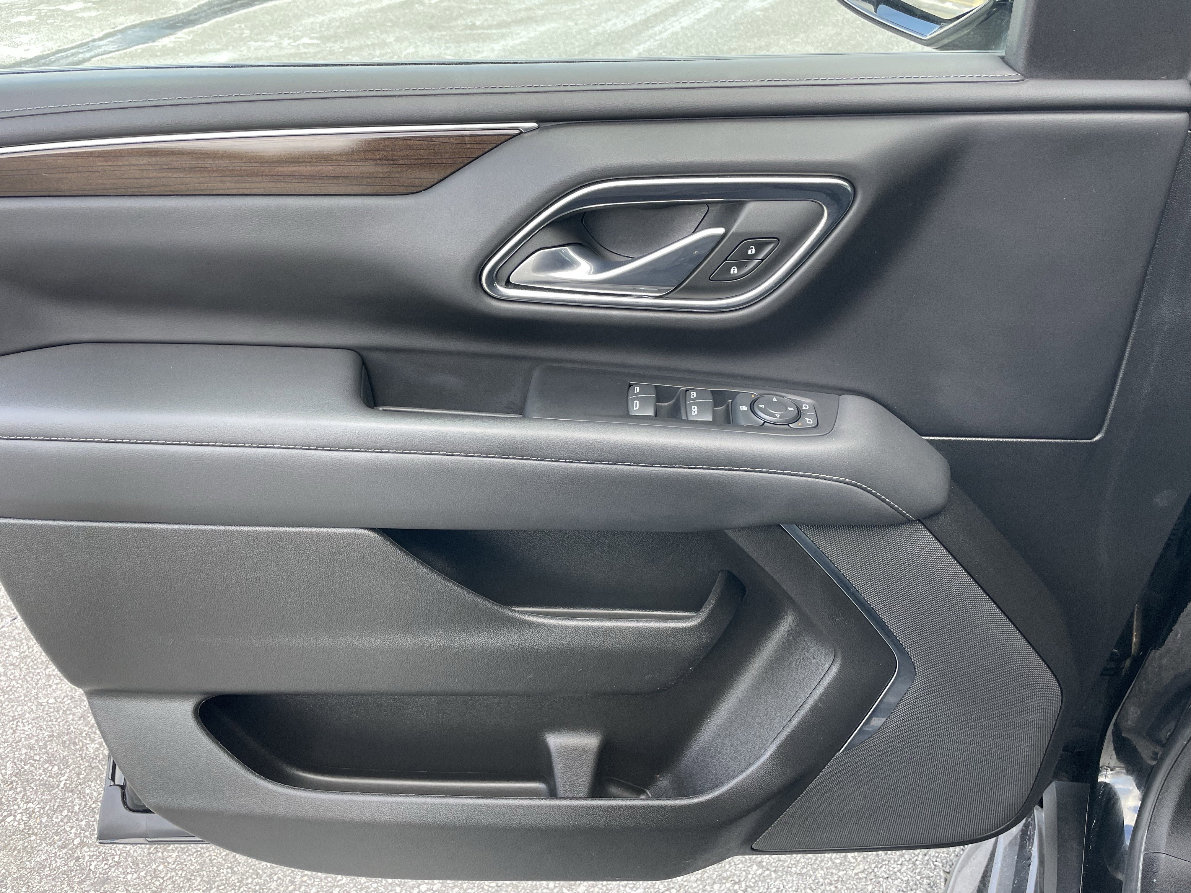 Used 2023 GMC Yukon XL SLE w/ Gmc Pro Safety Plus Package image 12