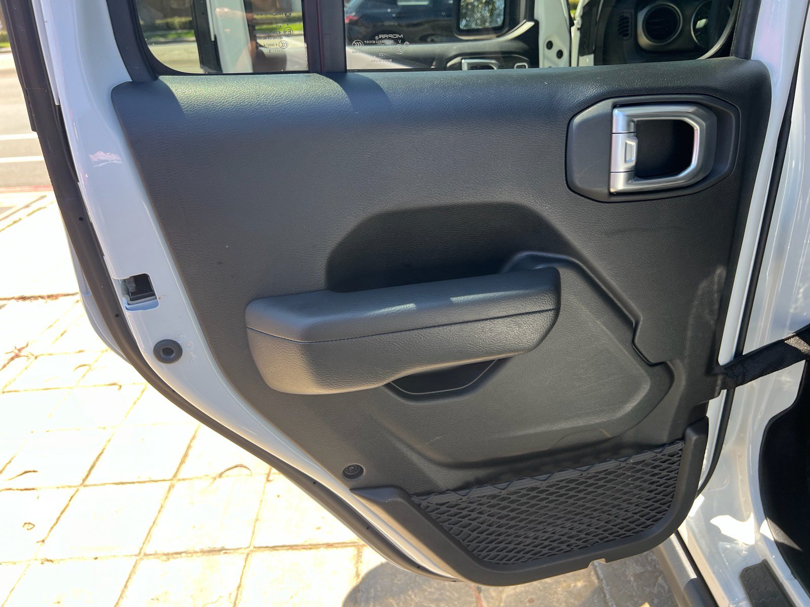 Used 2023 Jeep Wrangler Unlimited w/ Convenience Group AWD/4WD image 29