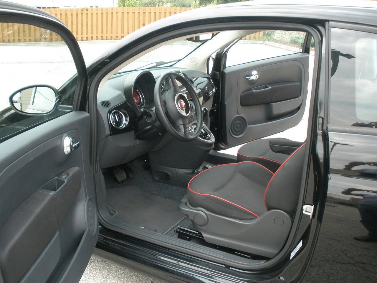 Used 2017 FIAT 500 Pop w/ Sport Appearance Package FWD image 25