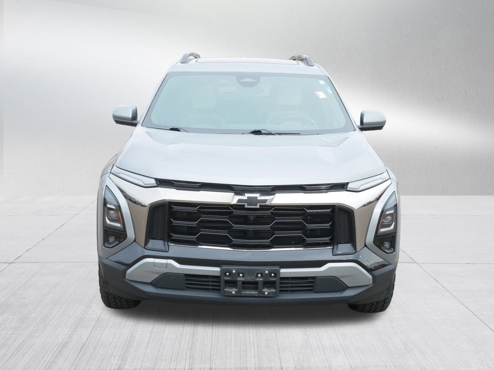 Used 2025 Chevrolet Equinox ACTIV w/ Safety and Technology Package image 2